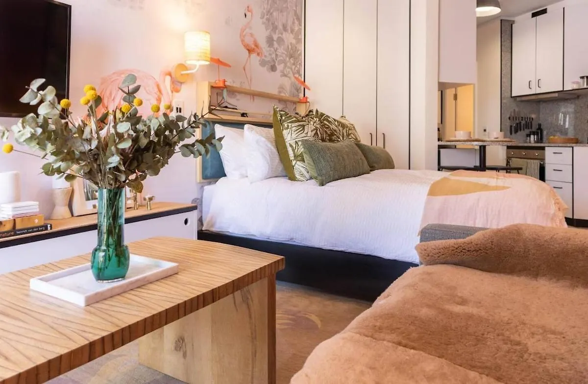 Apartment Elegant Studio By The Sea Cape Town